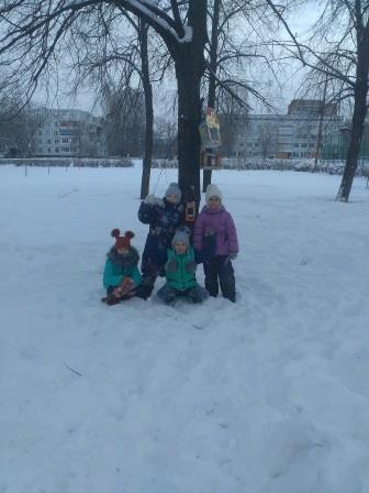 Кормушка Кормушка